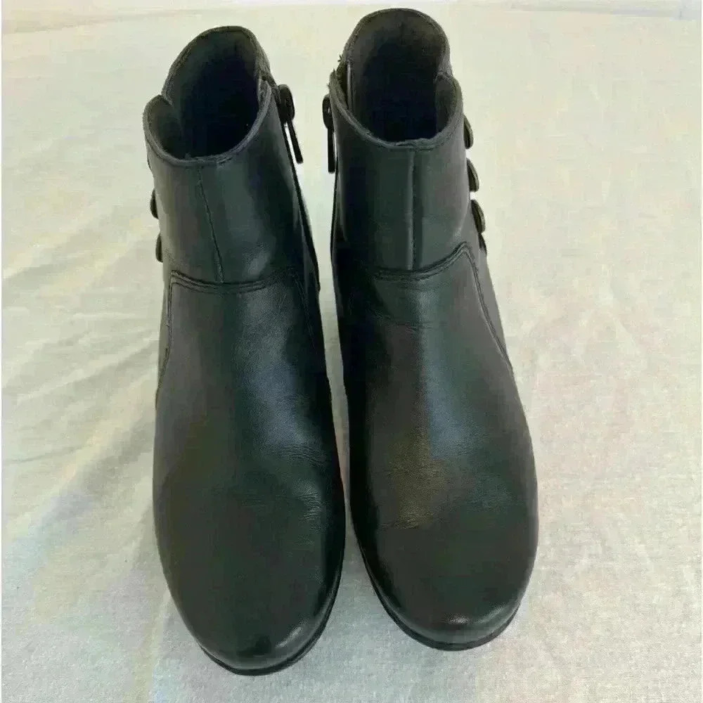 Clark and kill boots only used once